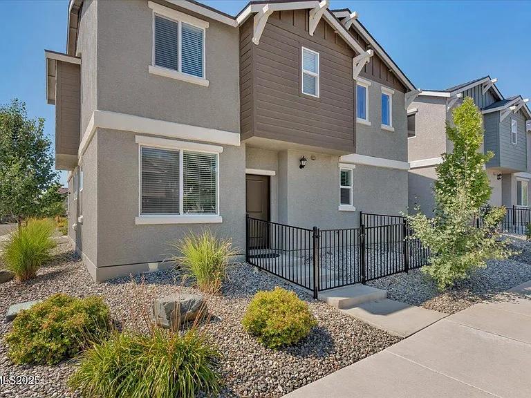 916 Garden Court - 1